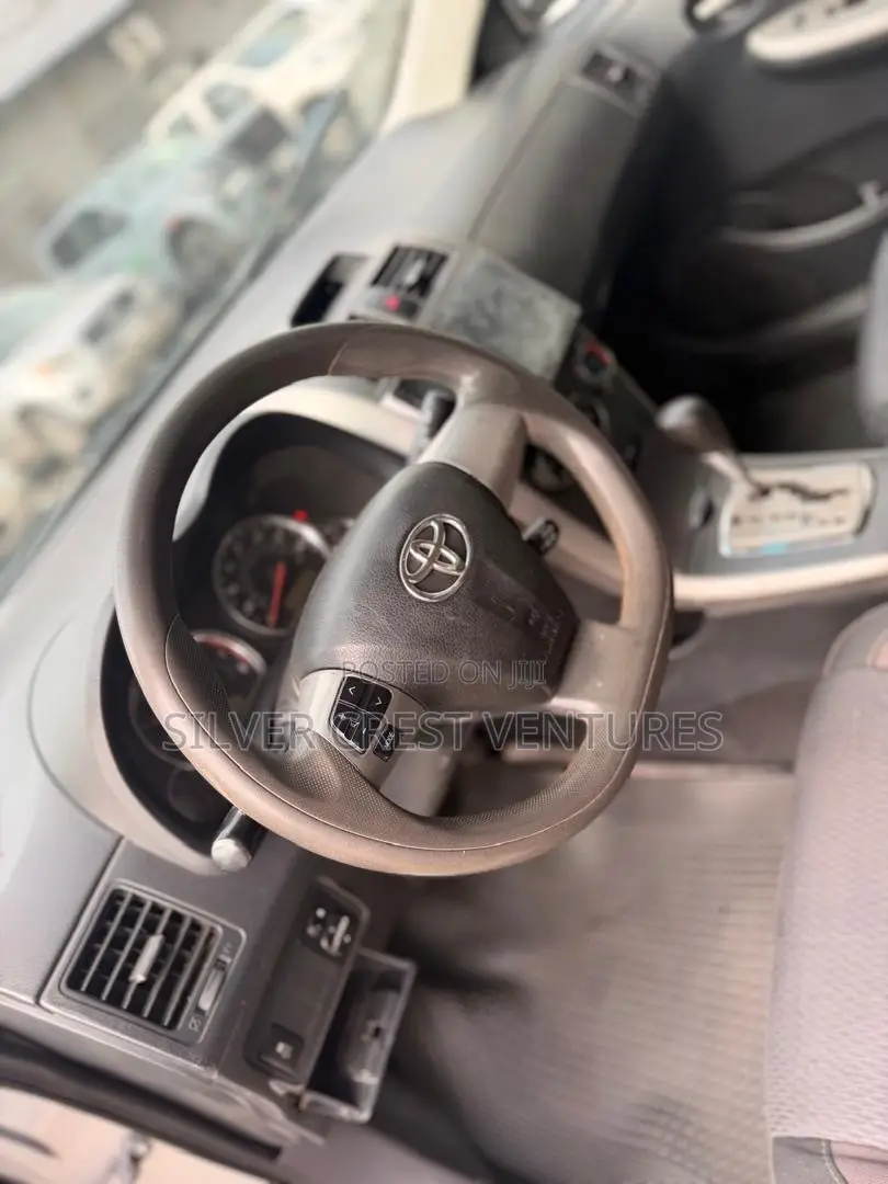 Toyota Corolla S 4dr Sedan (1.8L 4cyl 4A) 2013 Silver