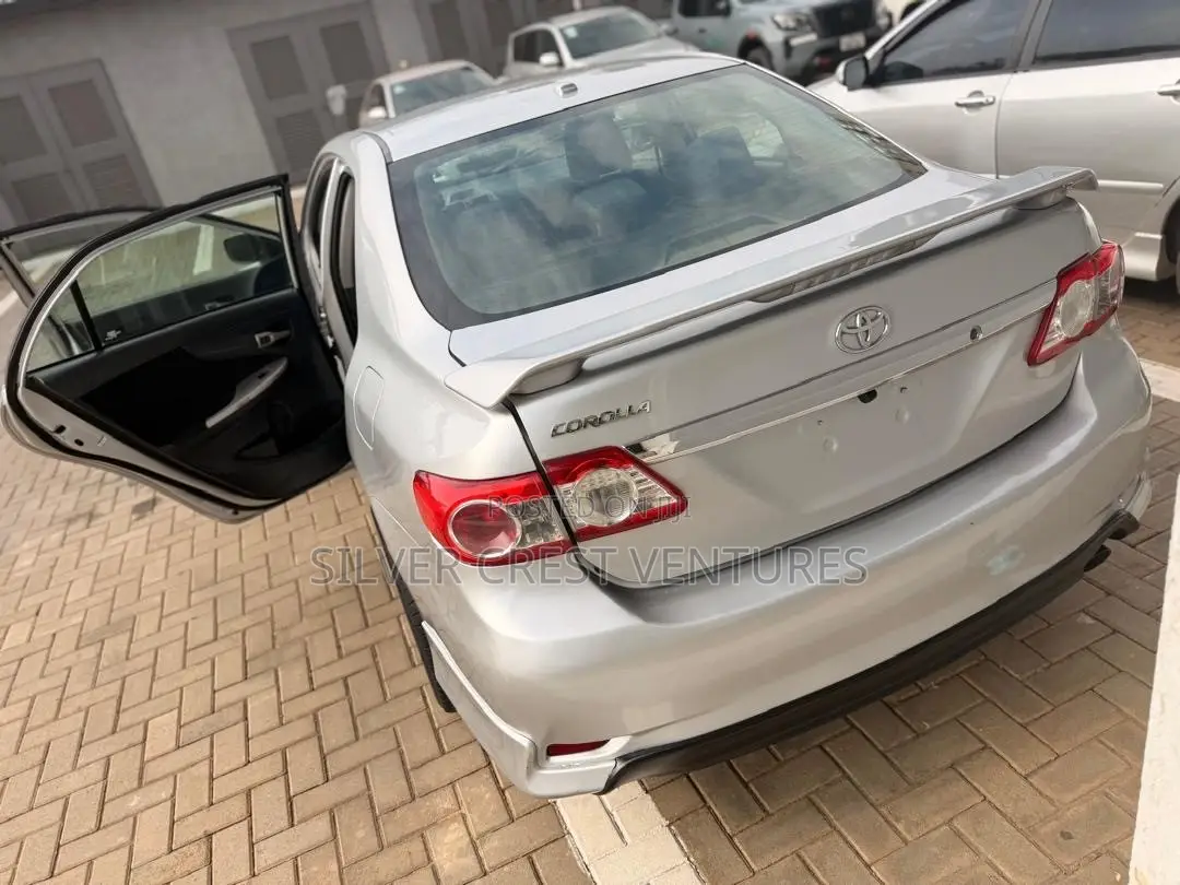 Toyota Corolla S 4dr Sedan (1.8L 4cyl 4A) 2013 Silver