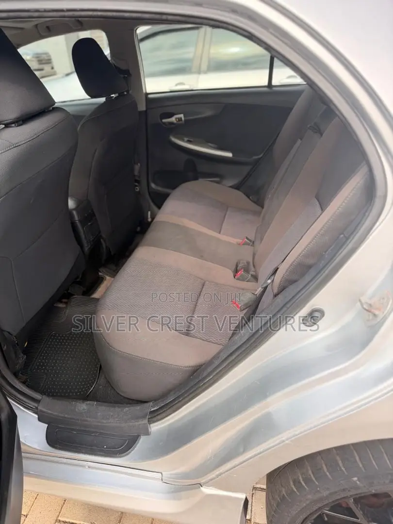 Toyota Corolla S 4dr Sedan (1.8L 4cyl 4A) 2013 Silver
