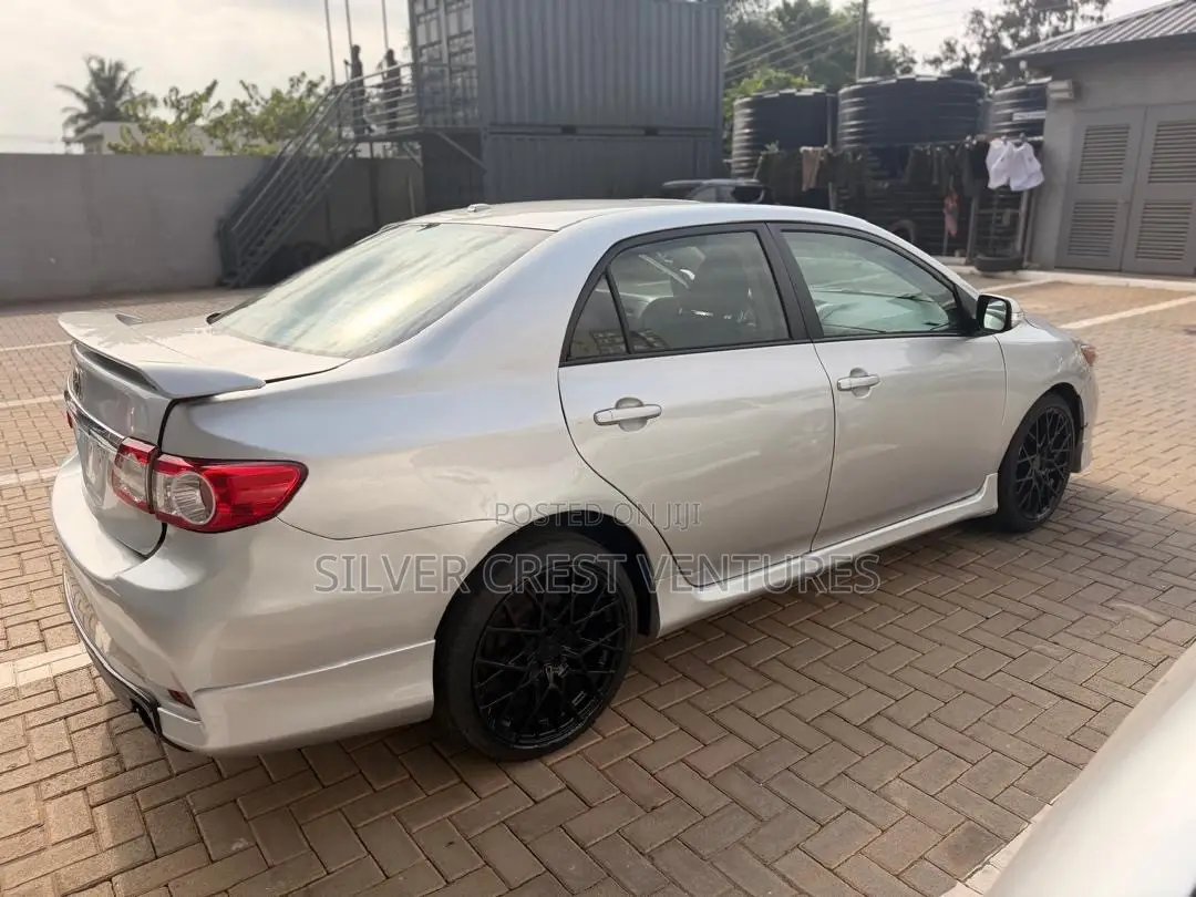 Toyota Corolla S 4dr Sedan (1.8L 4cyl 4A) 2013 Silver