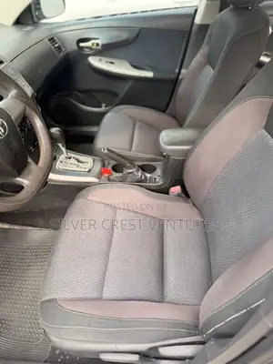 Toyota Corolla S 4dr Sedan (1.8L 4cyl 4A) 2013 Silver