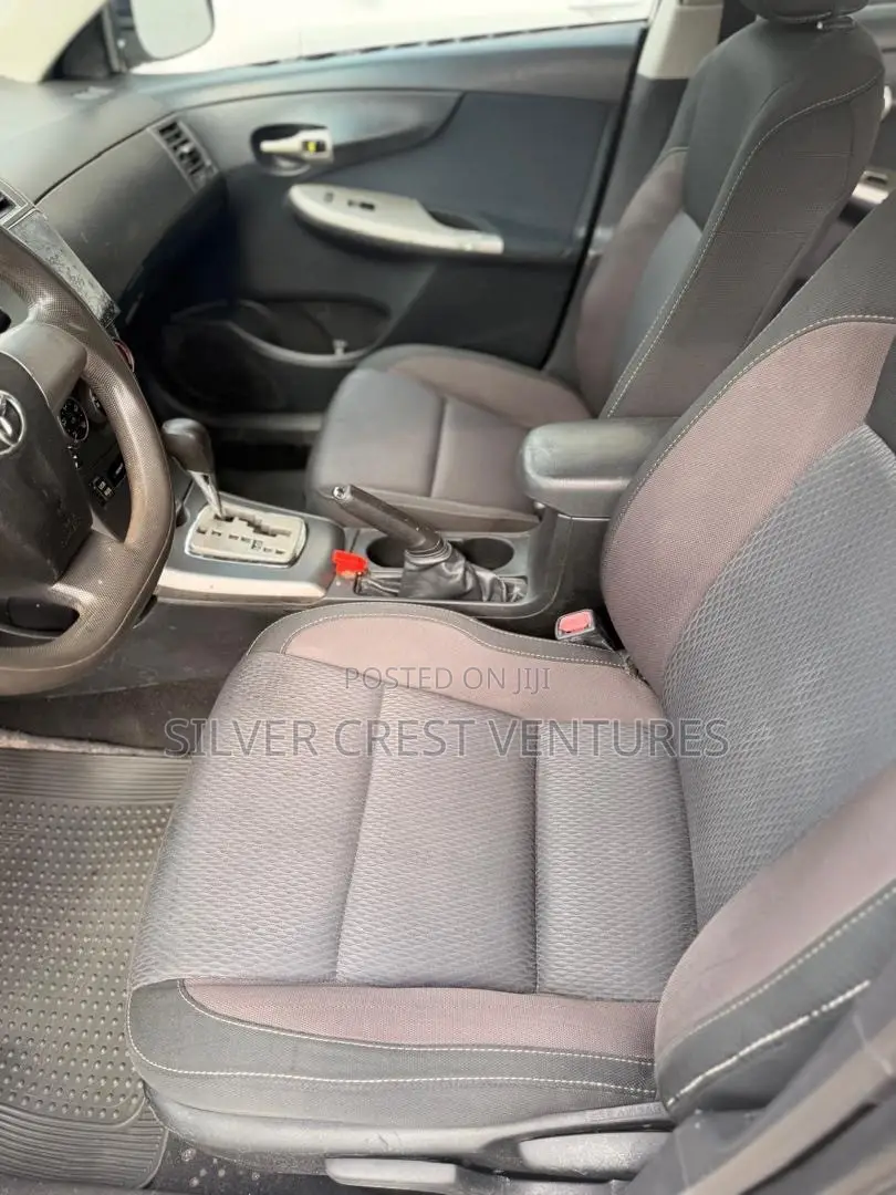 Toyota Corolla S 4dr Sedan (1.8L 4cyl 4A) 2013 Silver