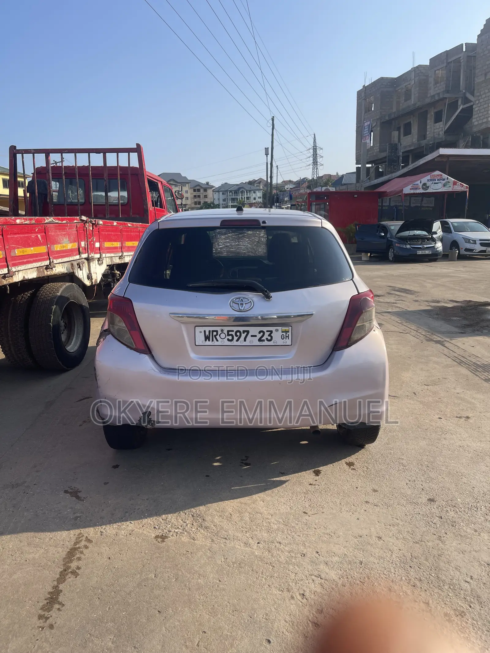 Toyota Vitz 2012 Silver