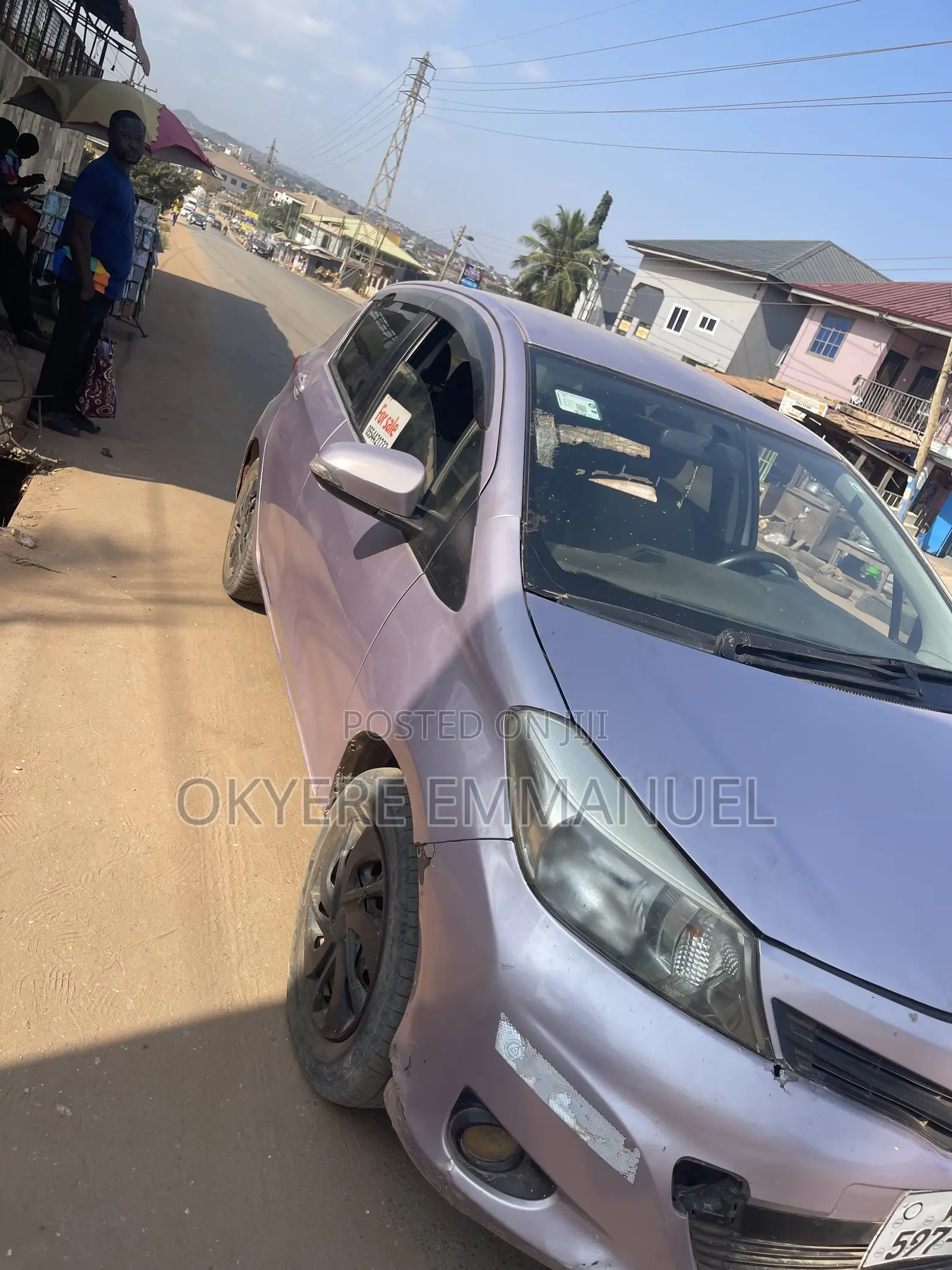 Toyota Vitz 2012 Silver