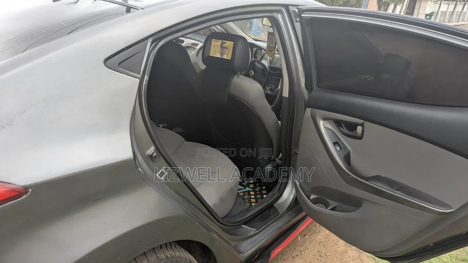 Hyundai Elantra Limited 4dr Sedan (1.8L 4cyl 6A) 2014 Gray