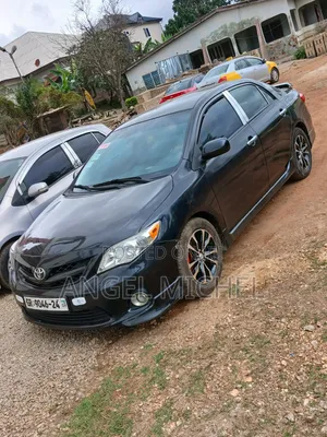 Toyota Corolla S 5-Speed 2013 Black