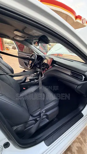 Toyota Camry SE Nightshade 2022 White