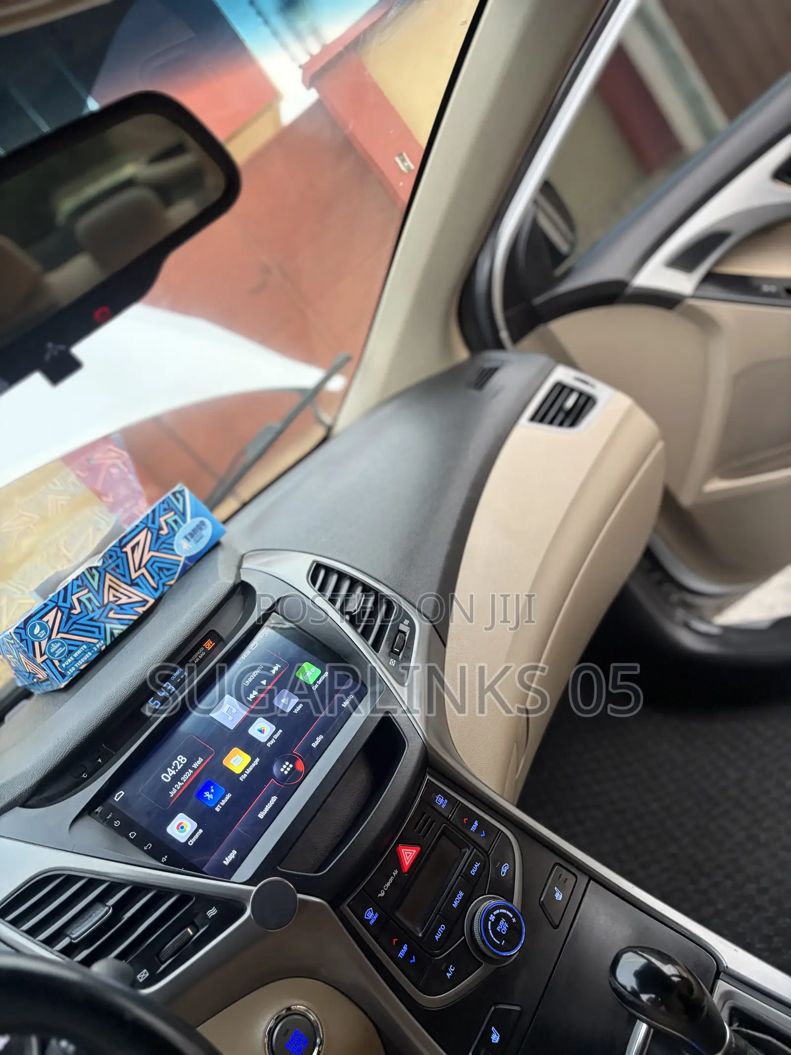 Hyundai Elantra Limited 4dr Sedan (1.8L 4cyl 6A) 2014 Silver