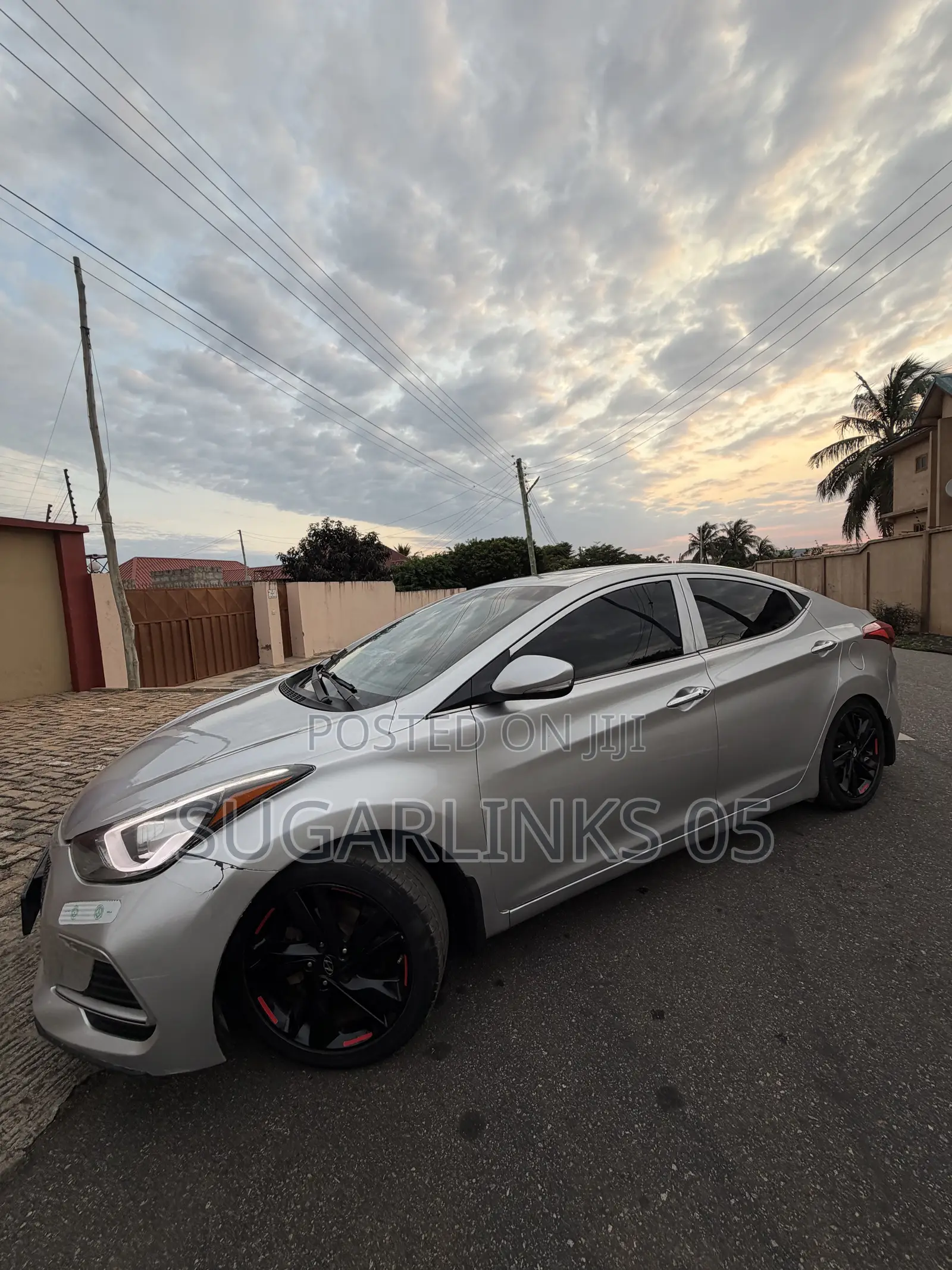 Hyundai Elantra Limited 4dr Sedan (1.8L 4cyl 6A) 2014 Silver