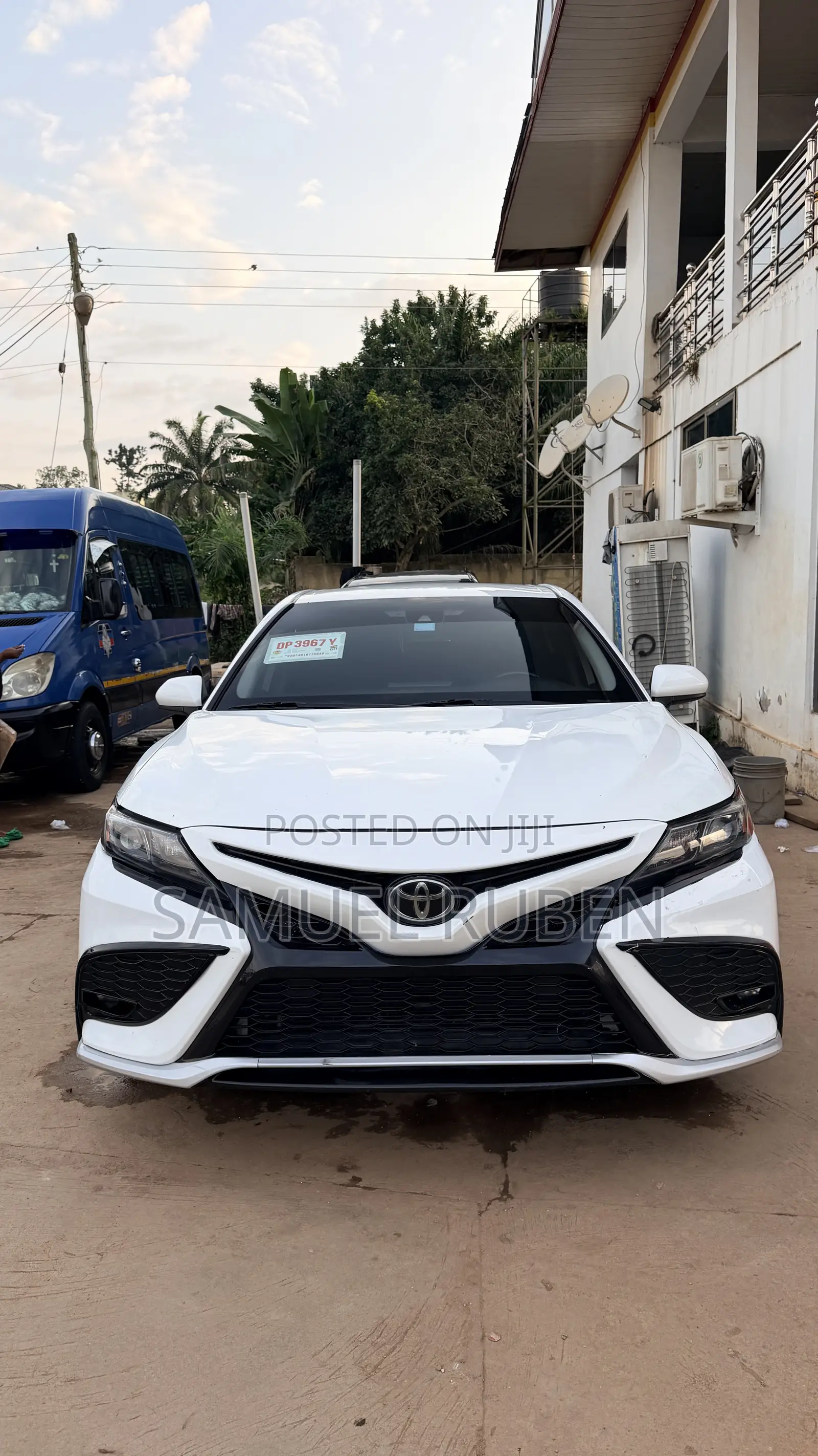 Toyota Camry SE Nightshade 2022 White