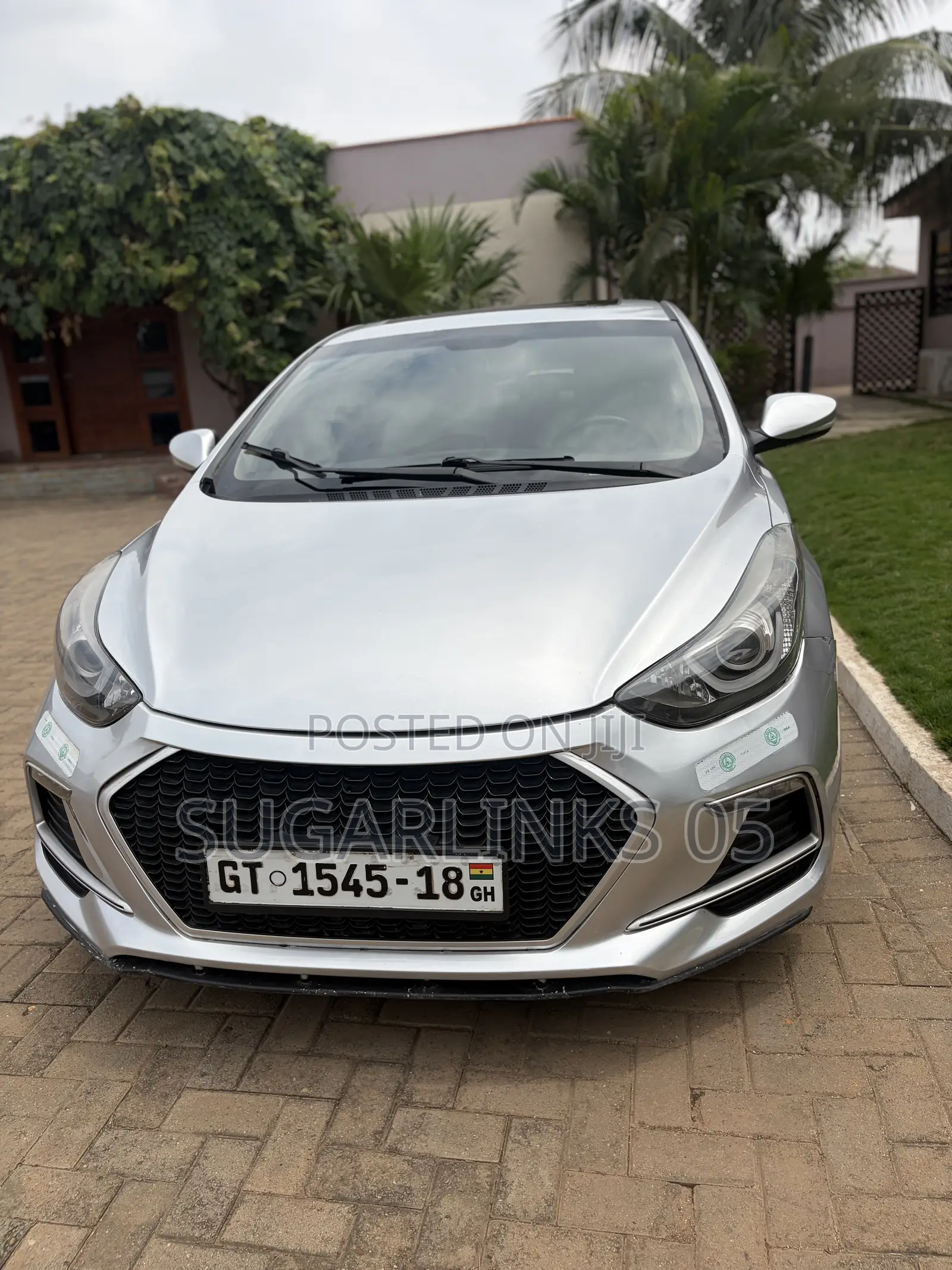 Hyundai Elantra Limited 4dr Sedan (1.8L 4cyl 6A) 2014 Silver