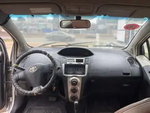 Toyota Vitz 2010 Gray