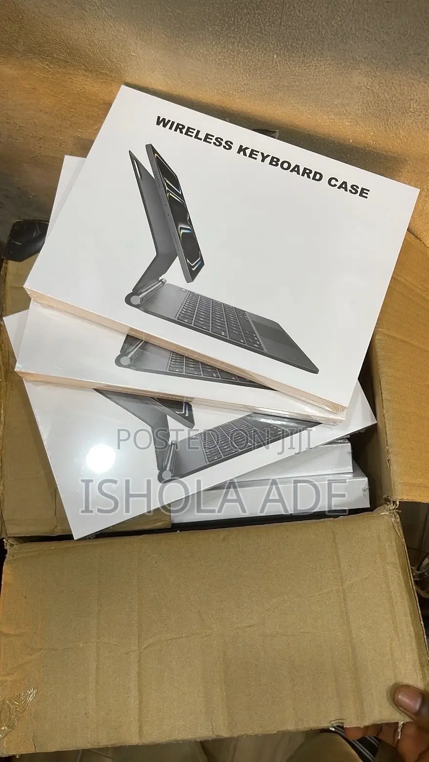 iPad M4 13inches Direct Magic Keybaord