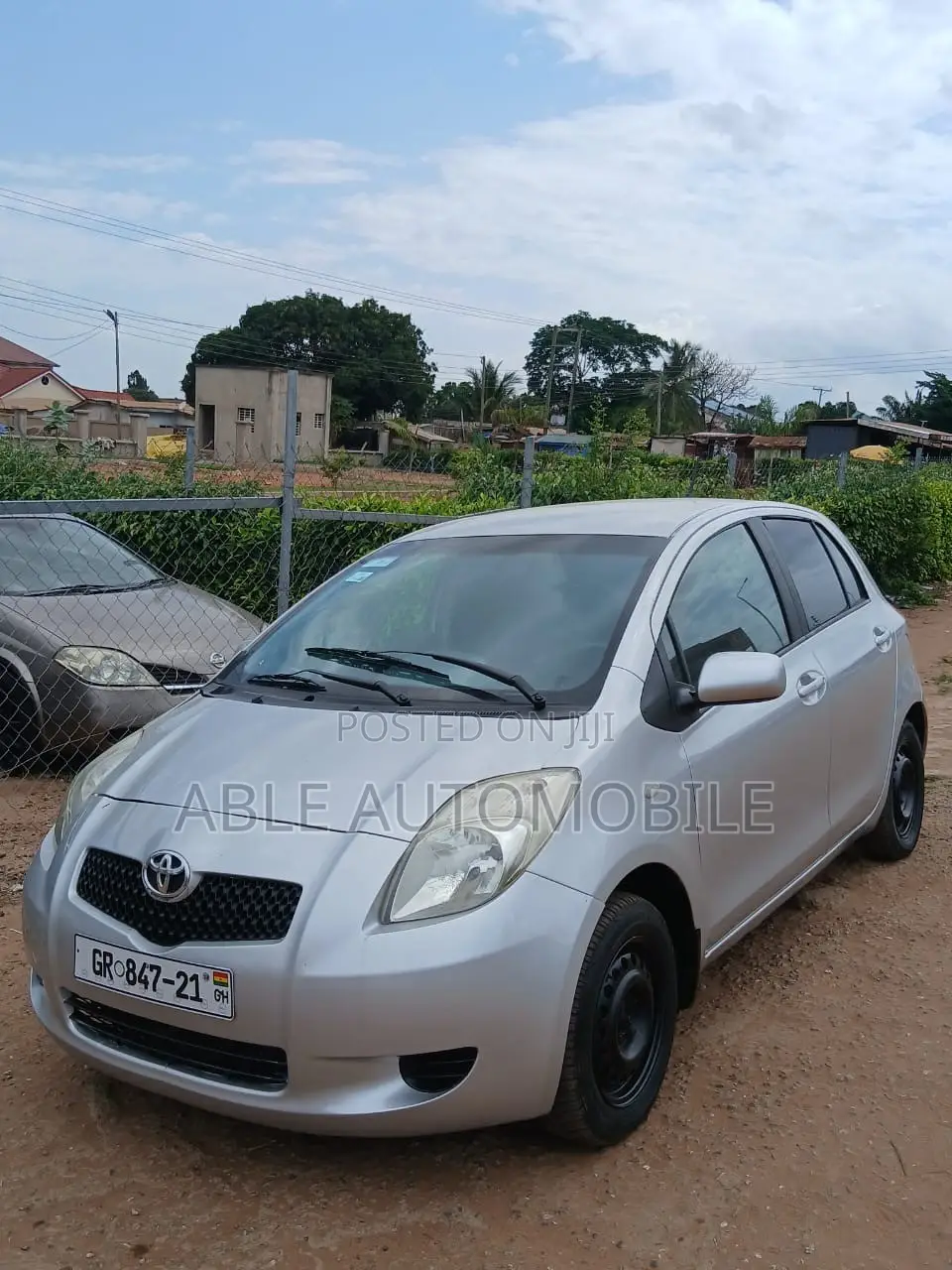 Toyota Vitz 1.3 AWD 3dr 2010 Silver