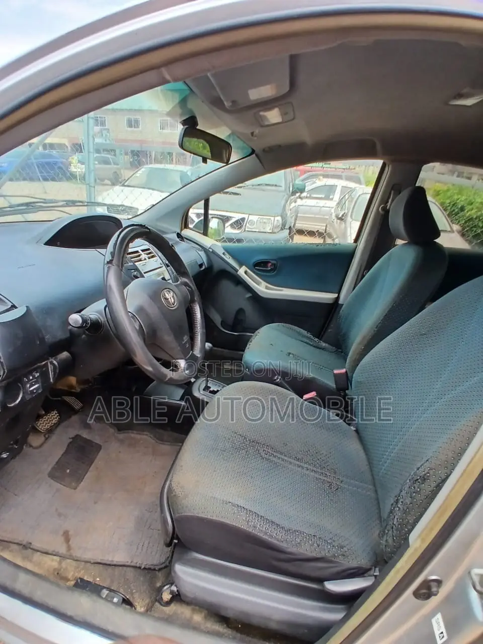Toyota Vitz 1.3 AWD 3dr 2010 Silver
