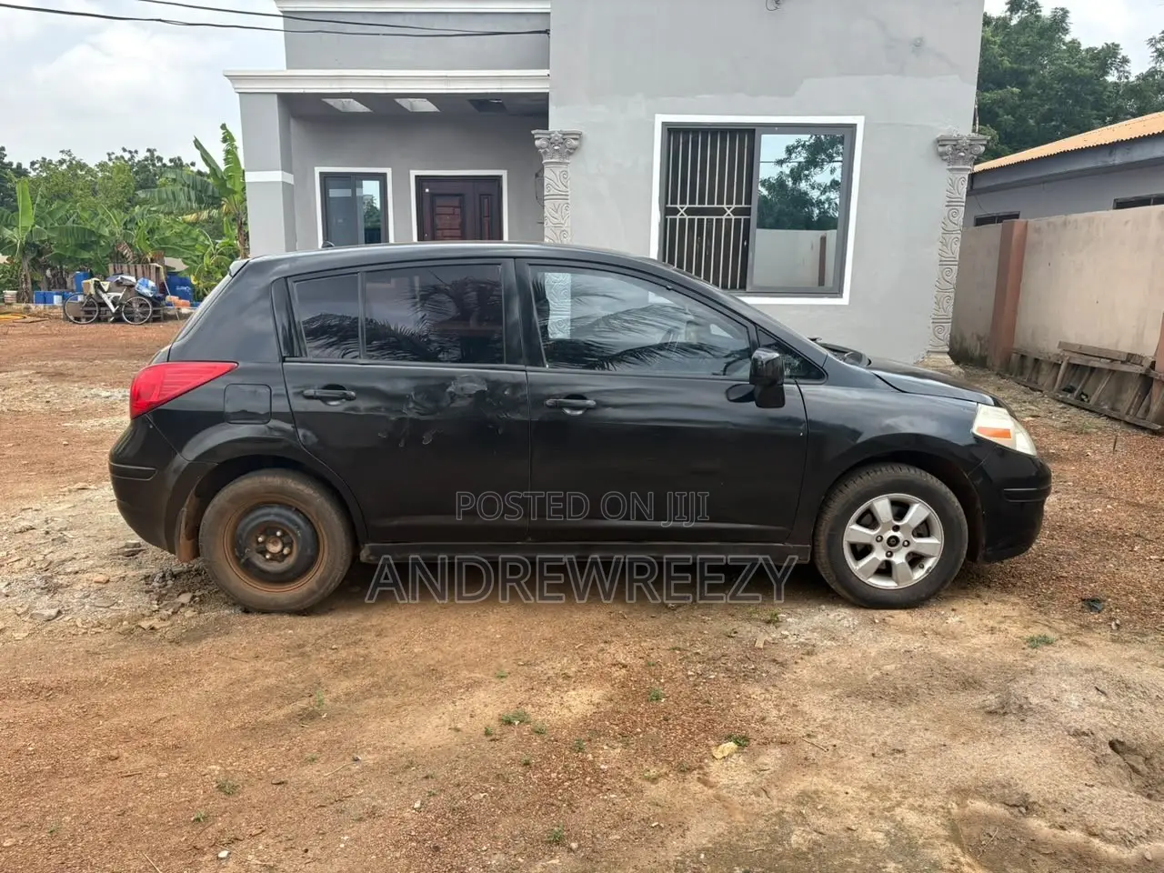 Nissan Versa 2010 Black
