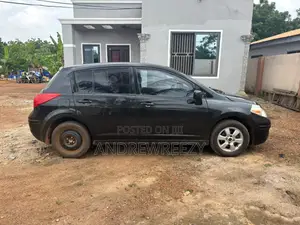 Nissan Versa 2010 Black