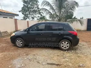 Nissan Versa 2010 Black