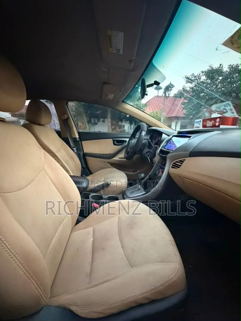 Hyundai Elantra GLS Sedan FWD (1.8L 4cyl 6A) 2013 Beige