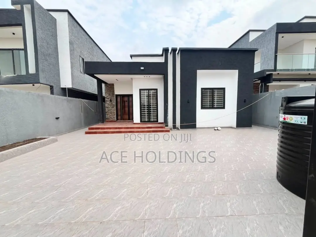 3bdrm Bungalow in Oyarifa for sale