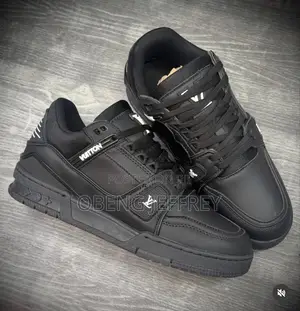 Original Louis Vuitton Trainer Black in Varieties