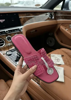 Stylish Women’s Woven Flat Hermes