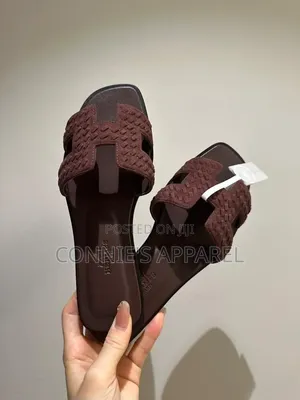 Stylish Women’s Woven Flat Hermes