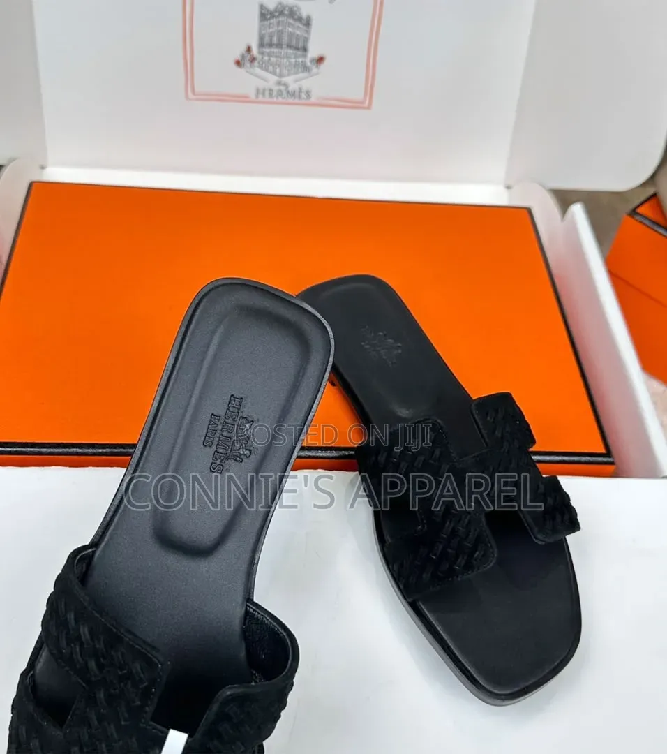 Stylish Women’s Woven Flat Hermes