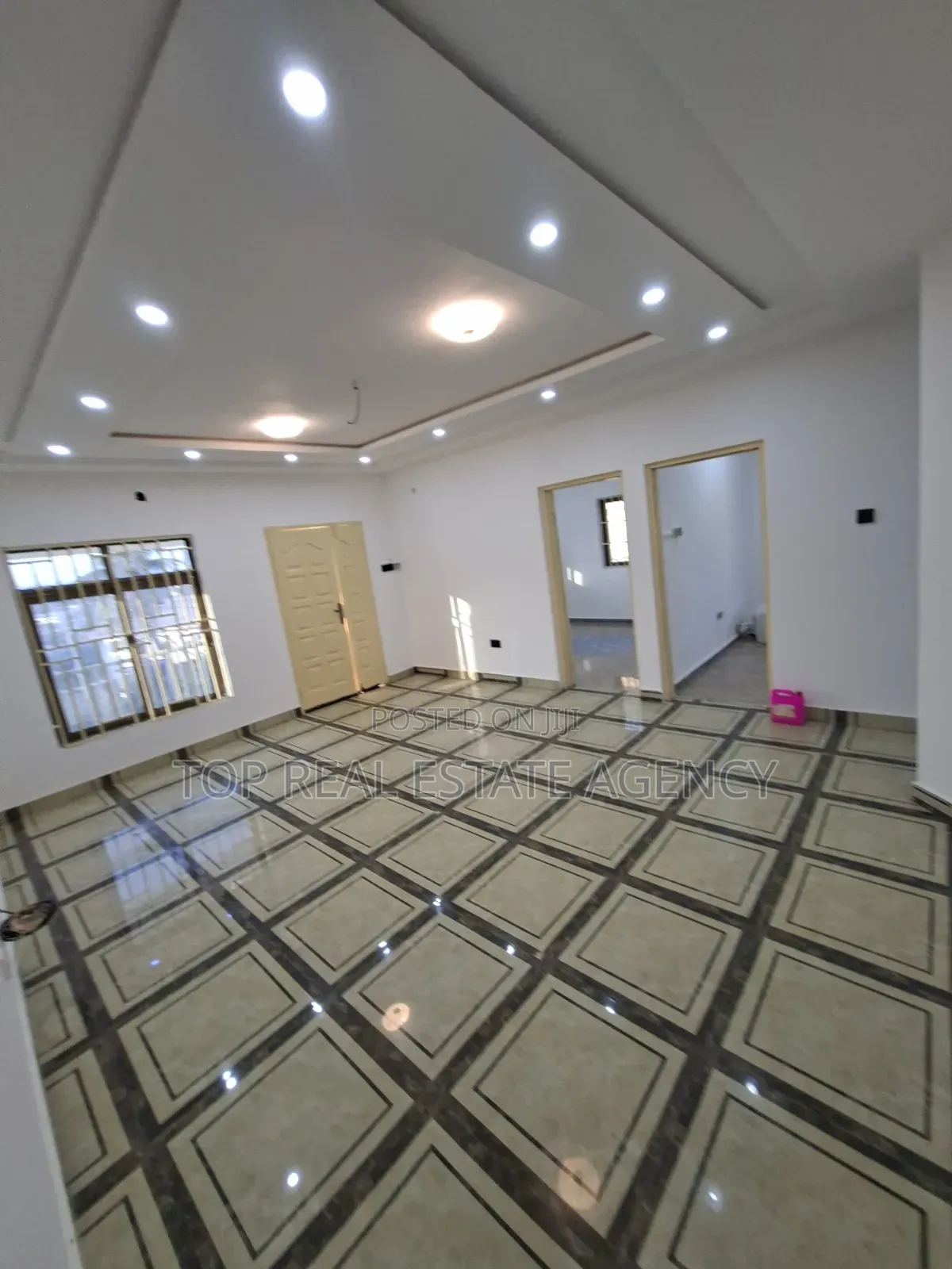 3bdrm Apartment in Westland / Kiseiman, Ga East Municipal for rent