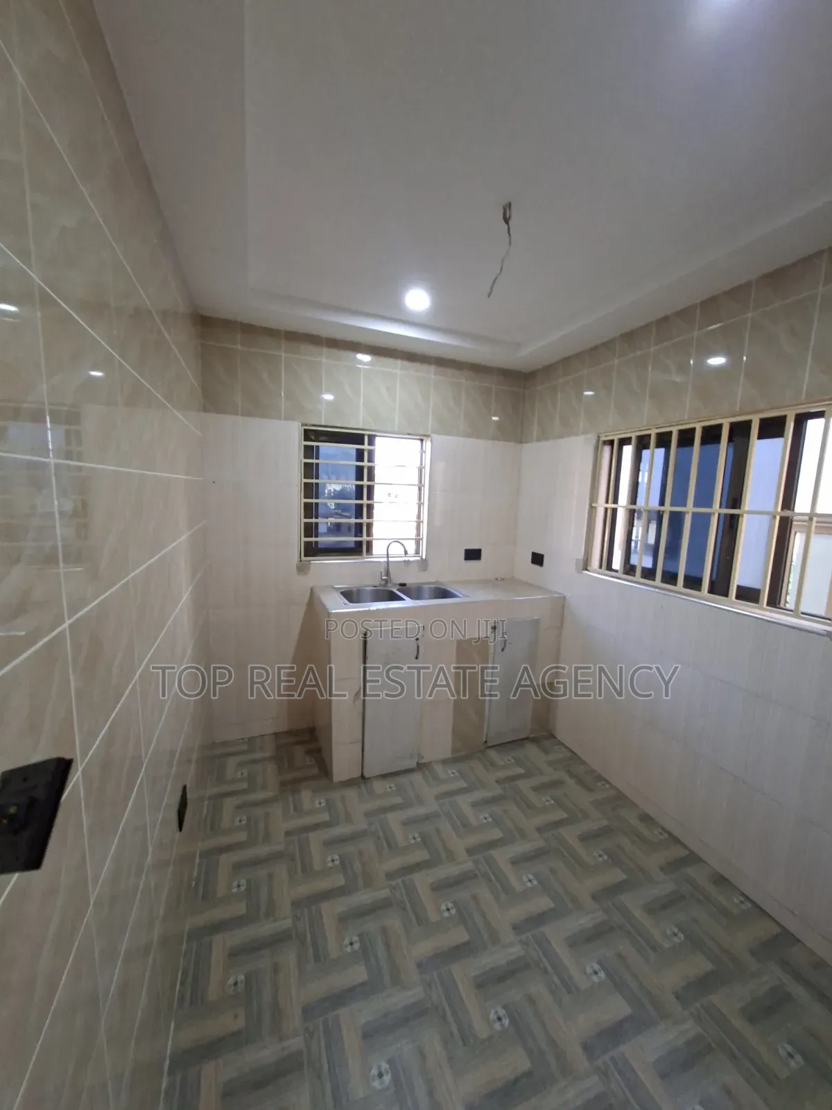 3bdrm Apartment in Westland / Kiseiman, Ga East Municipal for rent
