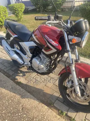 Yamaha YBR 2025 Red