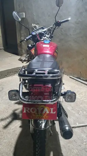 New Royal RY125 2026 Red