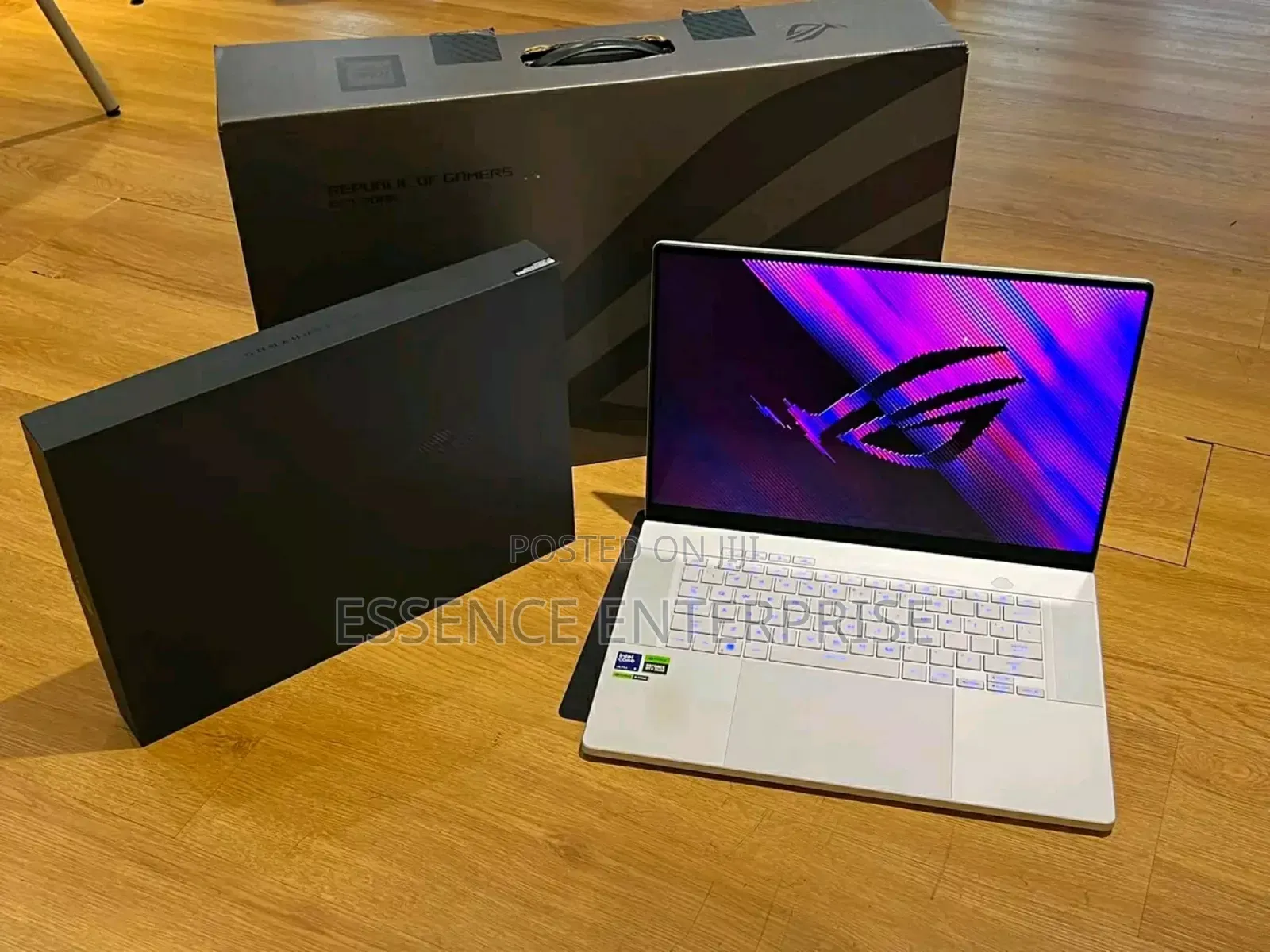 New Laptop Asus ROG Zephyrus G16 32GB Intel Core Ultra 9 SSD 1T