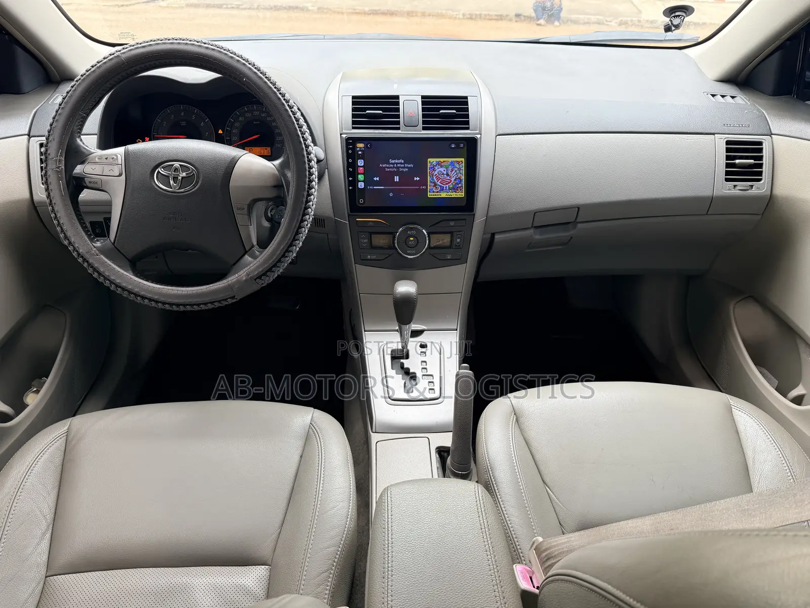 Toyota Corolla Altis 2010 Maroon