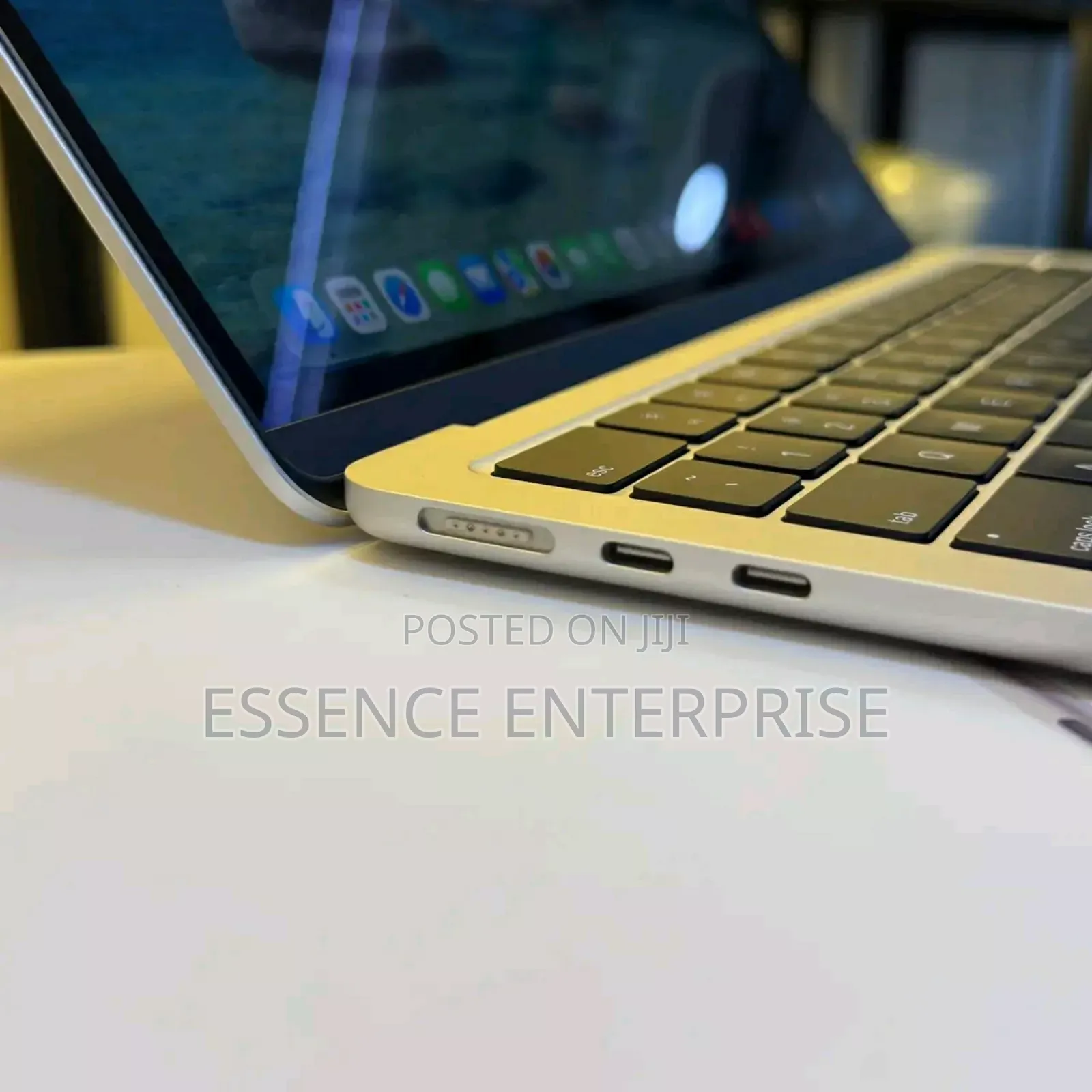 New Laptop Apple MacBook Air 2026 M5 8GB Apple M5 SSD 256GB