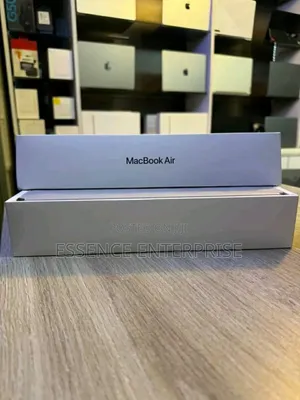 Laptop Apple MacBook Air 2025 M4 16GB Apple M5 SSD 512GB