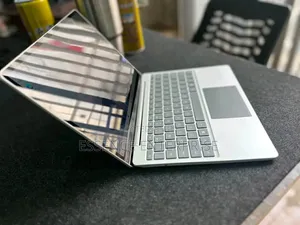 New Laptop Microsoft Surface Laptop Go 2 16GB Intel Core i5 SSD 512GB