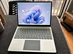 New Laptop Microsoft Surface Laptop Go 2 16GB Intel Core i5 SSD 512GB