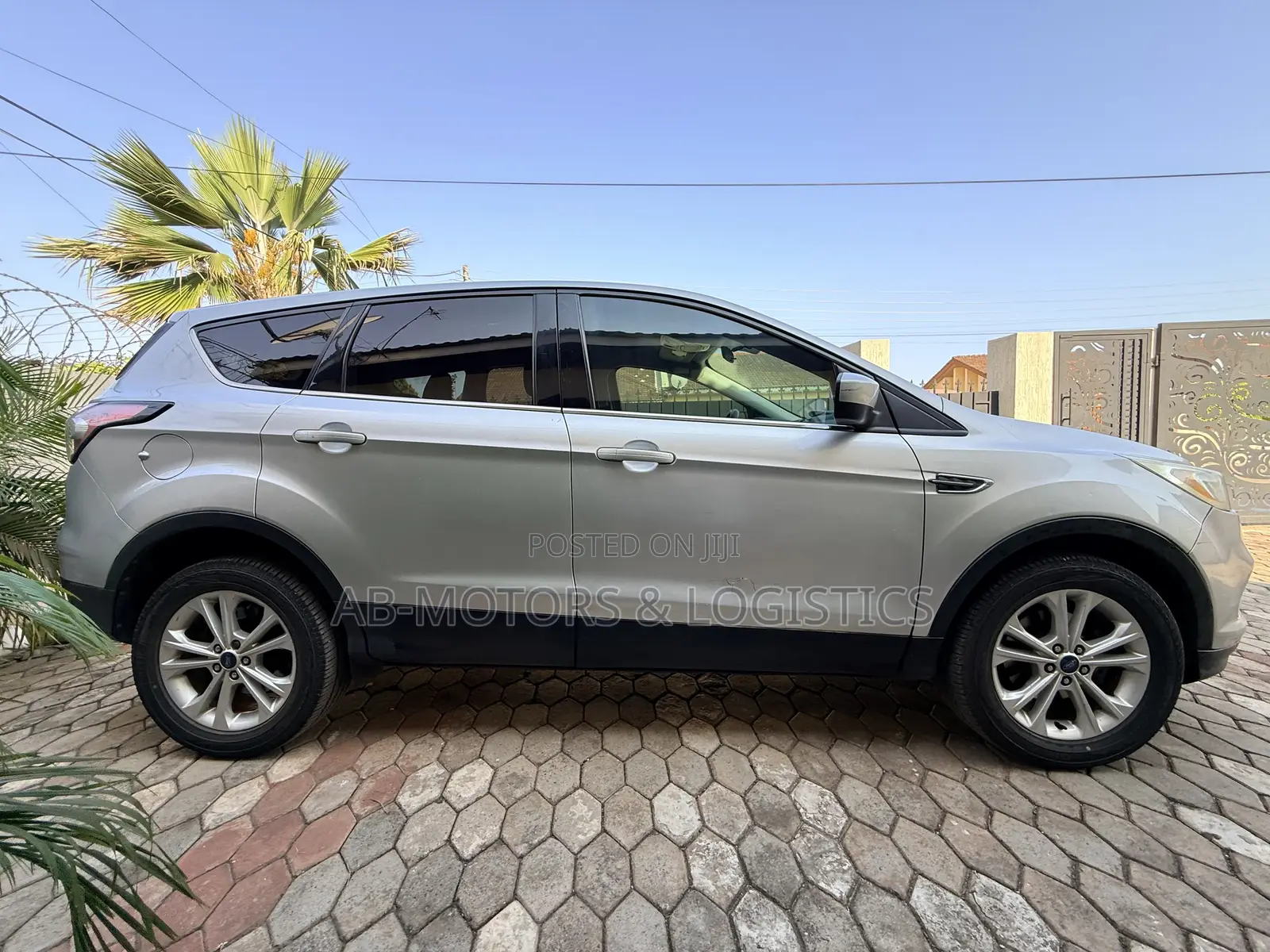 Ford Escape SE FWD 2017 Gray