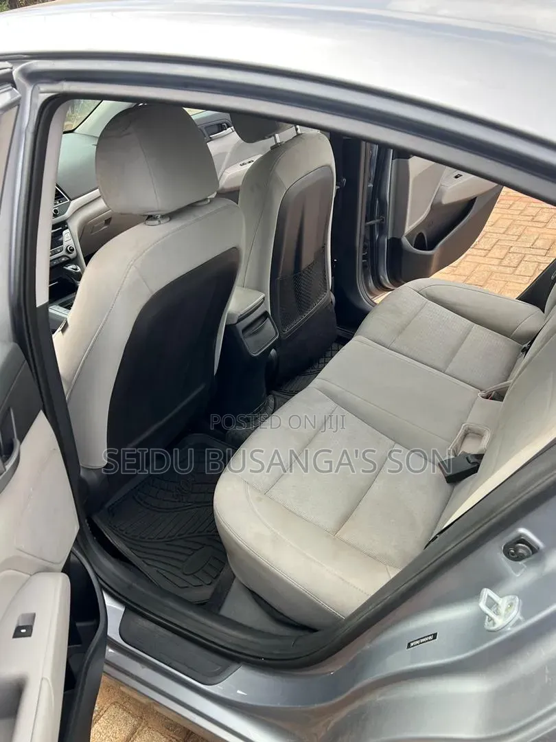 Hyundai Elantra 2017 Gray