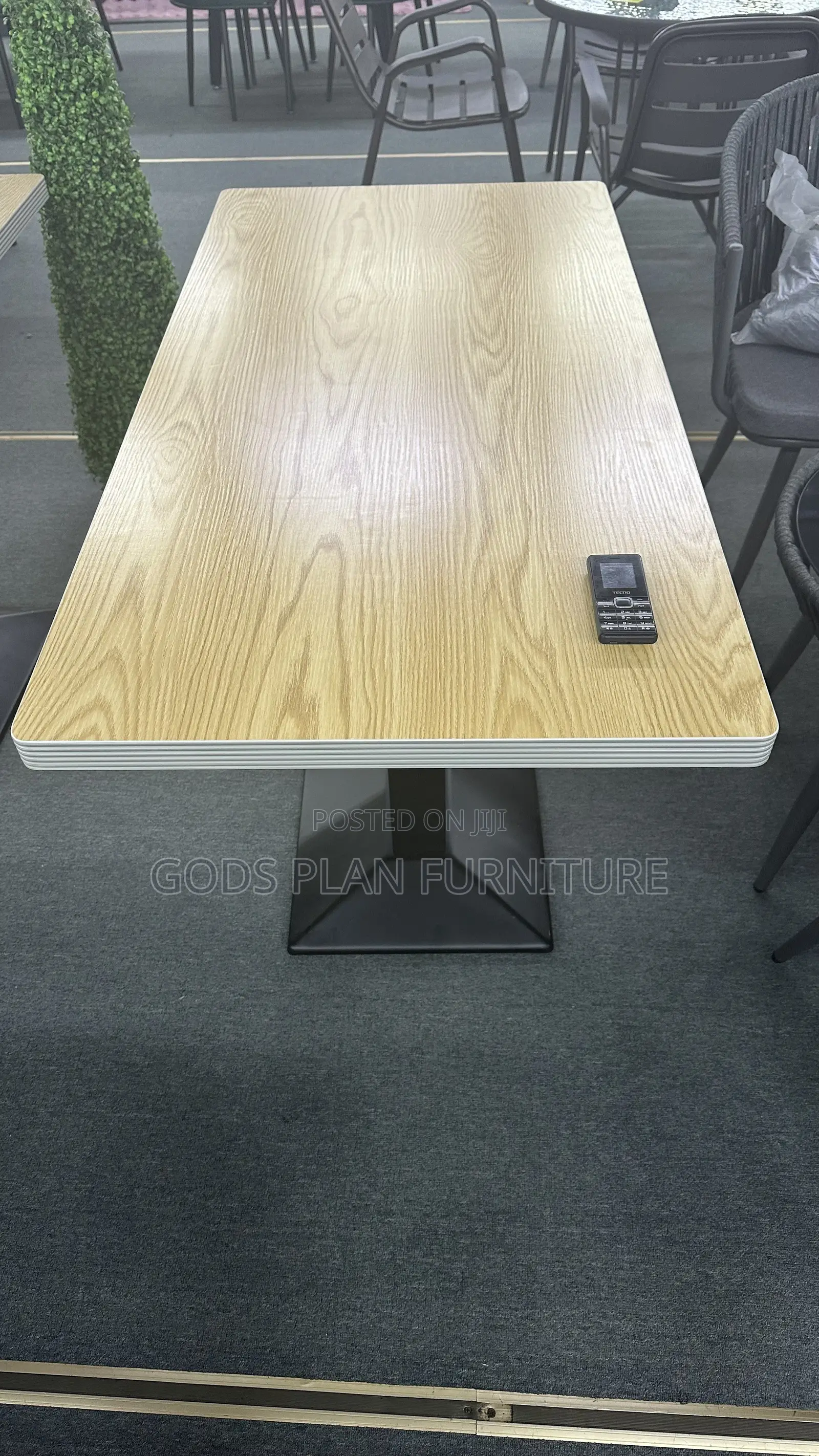 Bar Table (952)