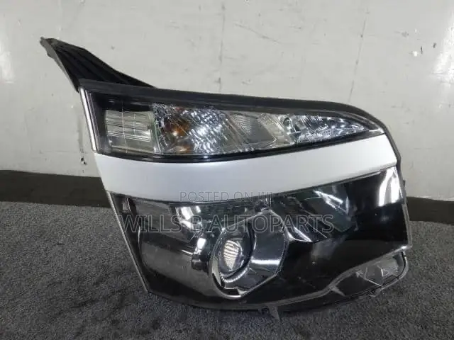 Toyota Voxy 2012 Headlight