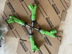 Toyota Camry 2013-16 Fuel Injectors, 4 Set. Original Japan.