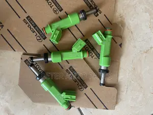 Toyota Highlander 2012-16 Fuel Injectors, 4 Set. Original Japan.