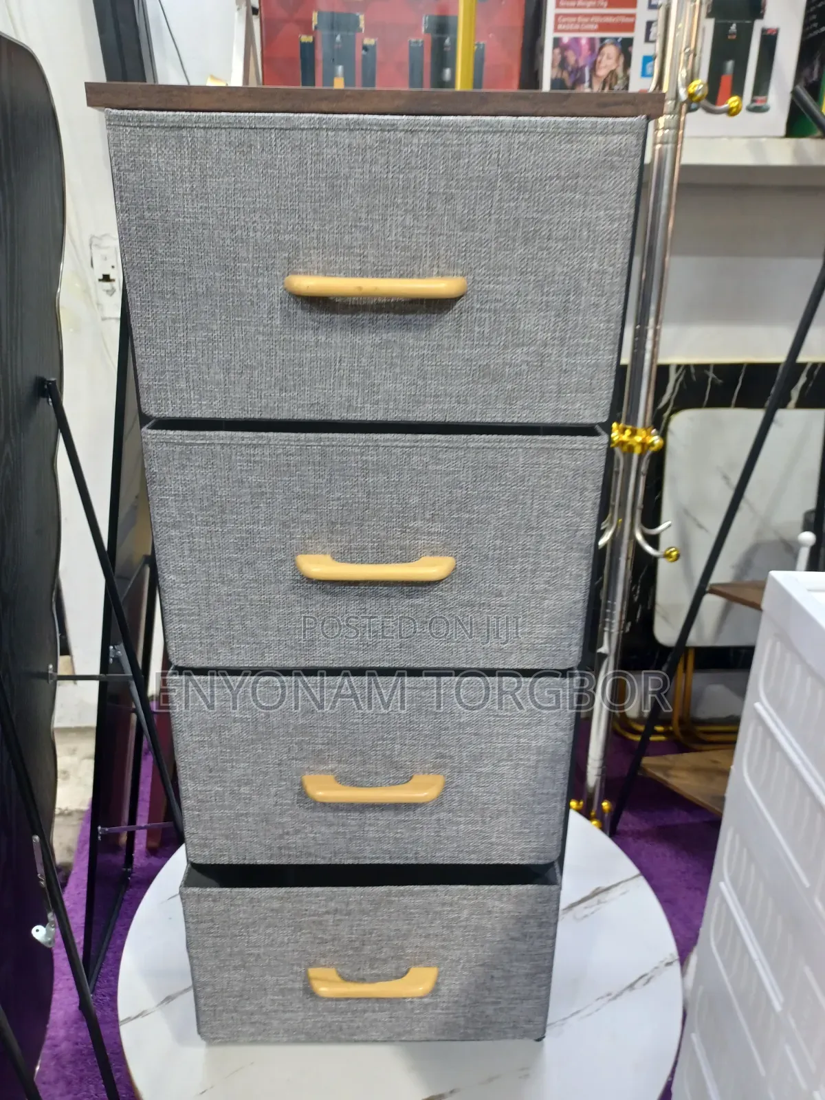 4 Layers Shelf