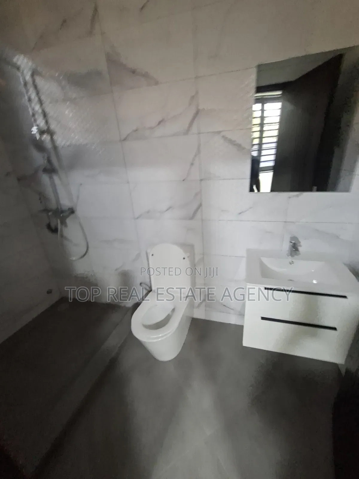 3bdrm Apartment in Dome K. Boat, Ga East Municipal for rent