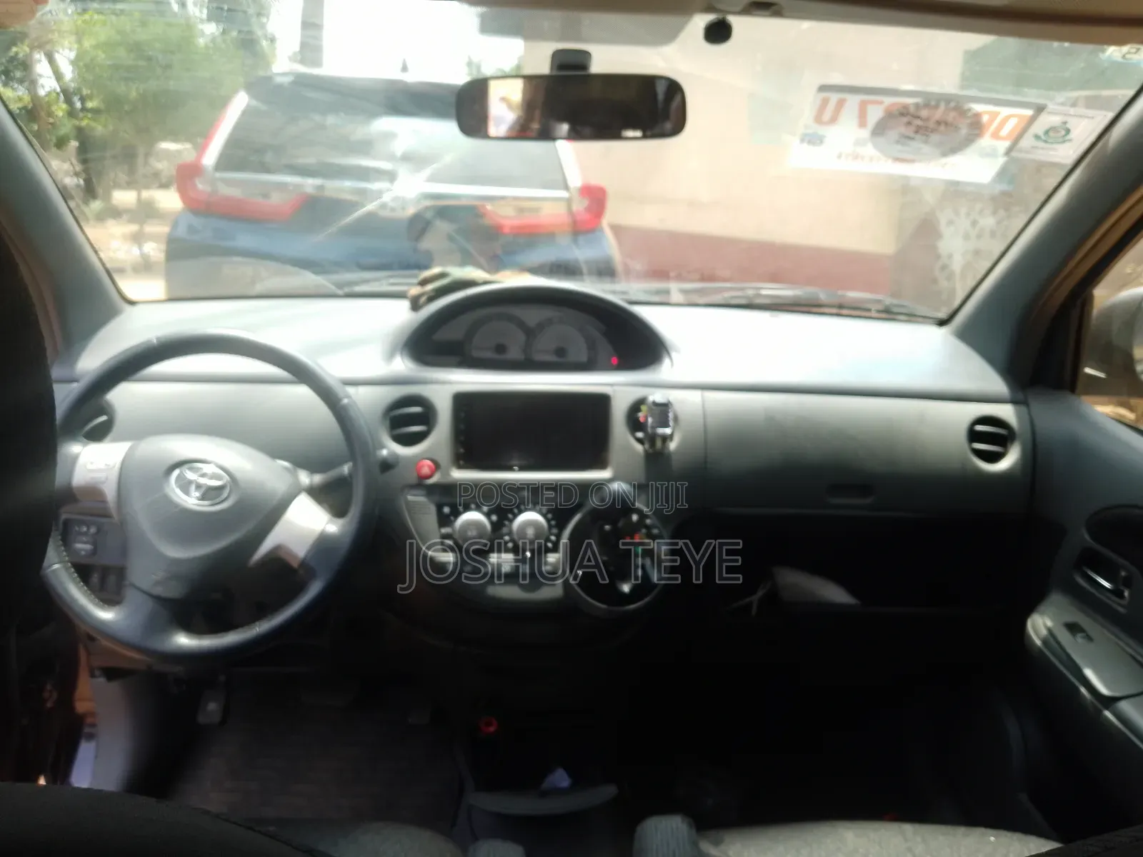 Toyota Sienta 1.5 AWD 2015 Purple