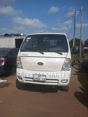 Kia Bongo 2013 White