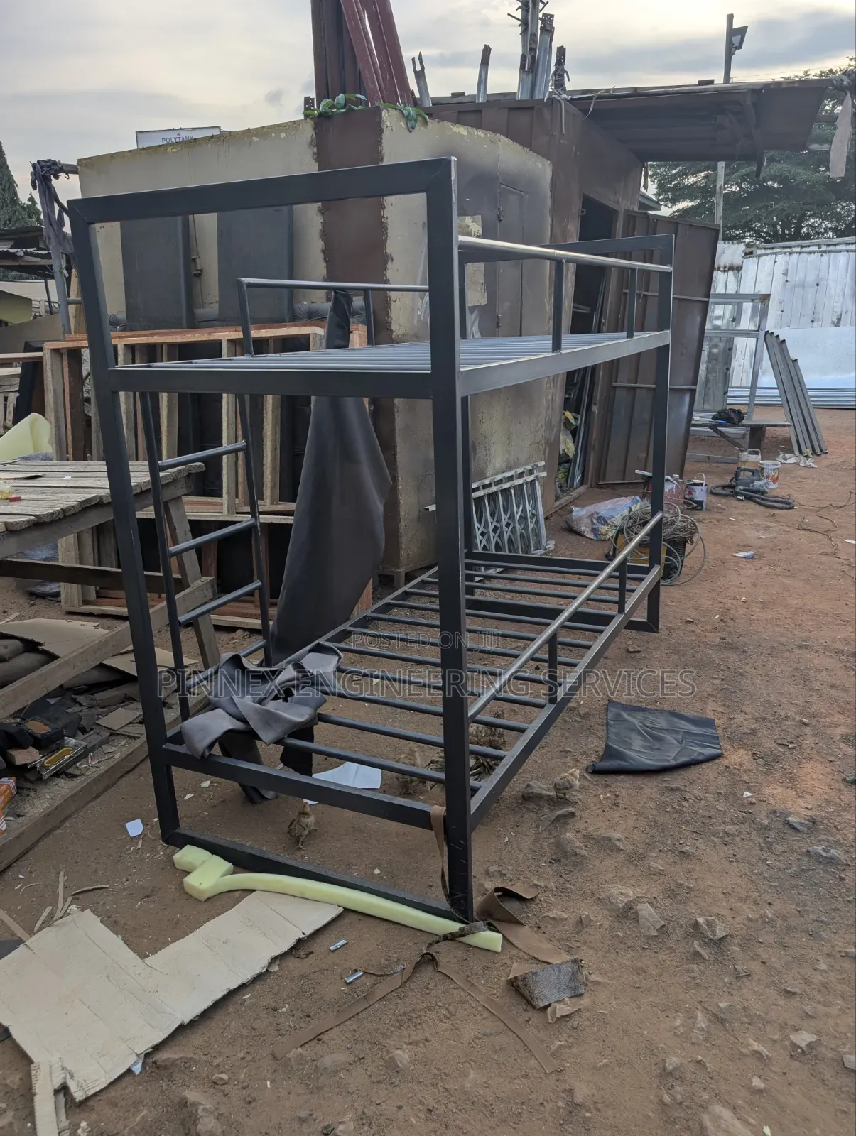 Modern Durable Bunk Beds for Homes, Hostels Dormitories