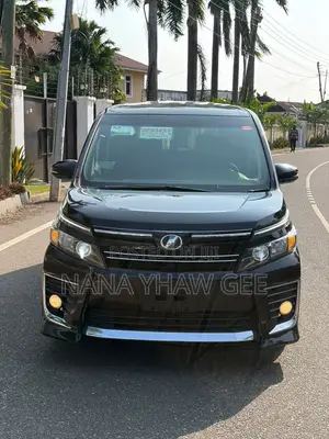 Toyota Voxy V 2WD 7-Seater 2014 Black